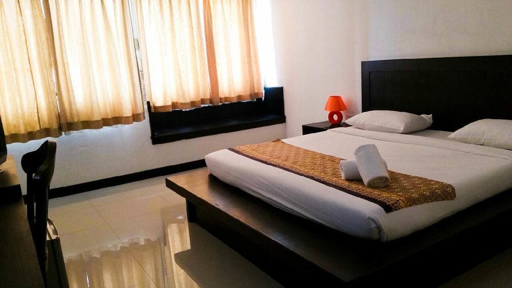 Nana Buri Hotel Chumphon Exterior foto