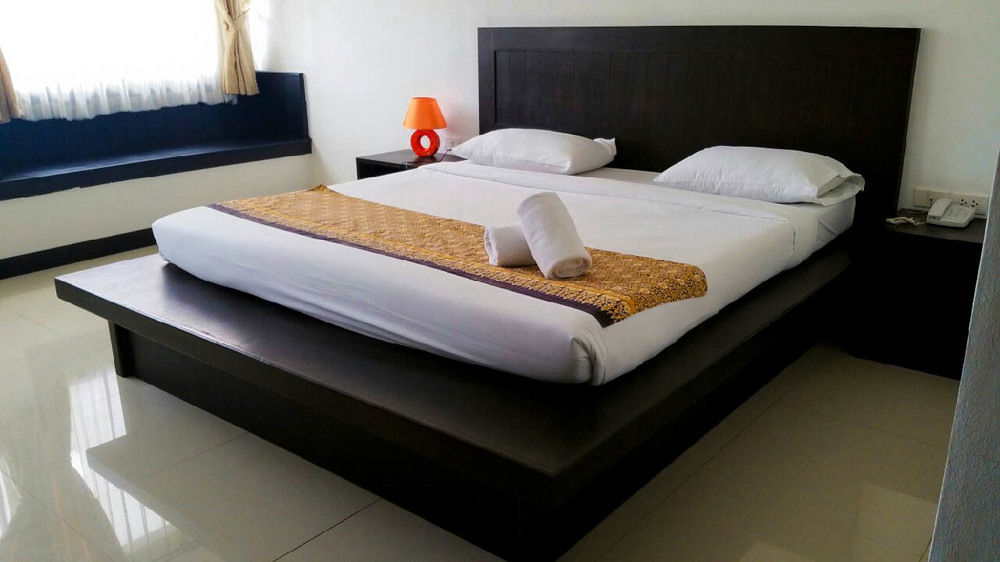 Nana Buri Hotel Chumphon Exterior foto