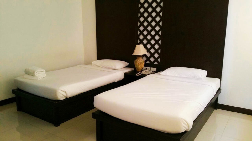 Nana Buri Hotel Chumphon Exterior foto