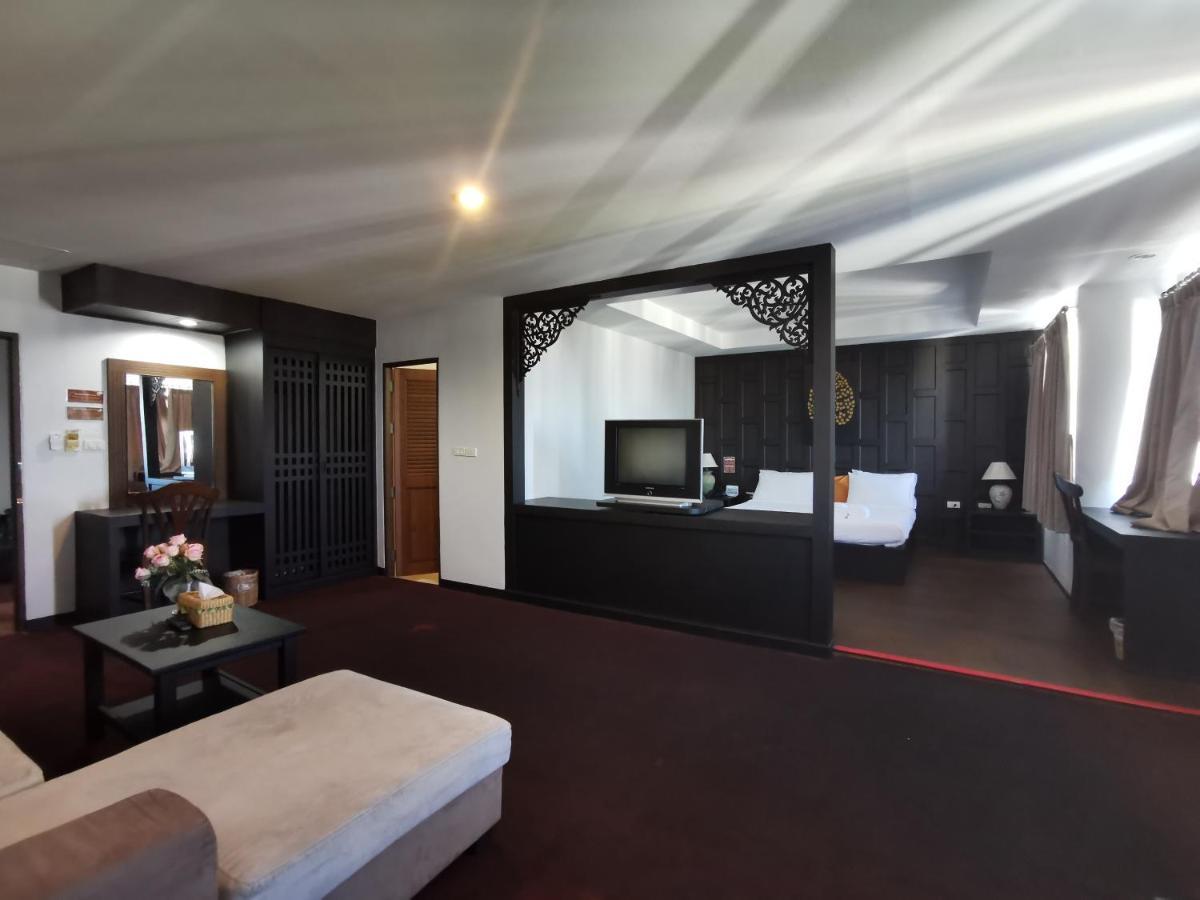Nana Buri Hotel Chumphon Exterior foto